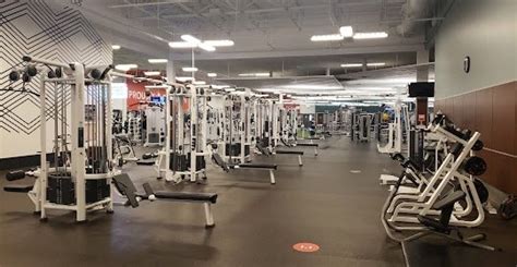 GoodLife Fitness Saskatoon Centre Mall .